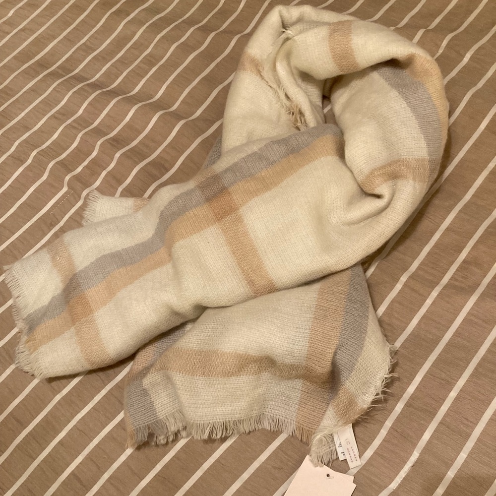 Lauren Conrad blanket Scarf